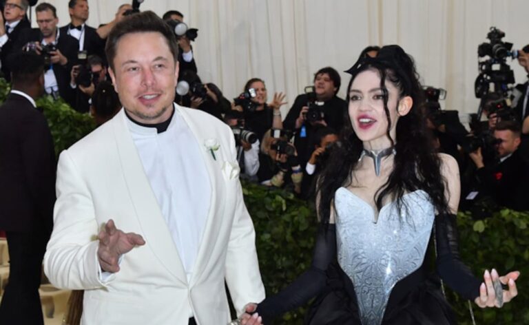 sfm1fqp8_elon-musk-and-girlfriend-grimes-afp_625x300_05_May_20.jpg