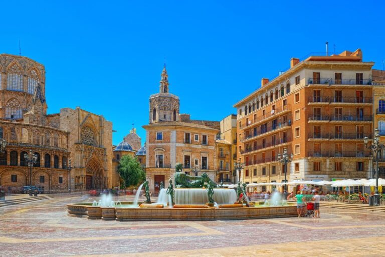 valencia-fountain-rio-turia-square-fpk.jpg